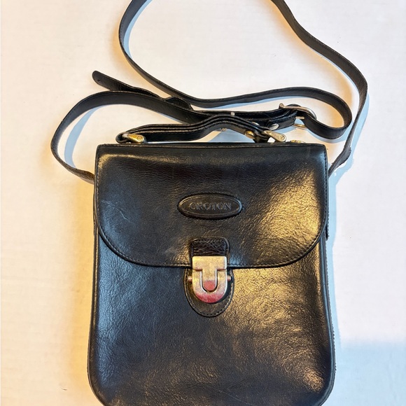 Oroton Handbags - Vintage Oroton Black Leather Crossbody Bag with Gold-Tone Hardware Australia